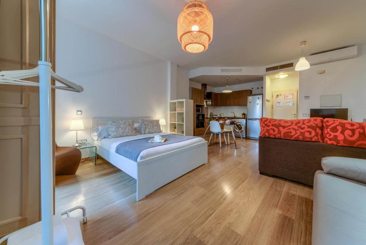 Lyrioshomes Apartamento Estudio La Biznaga Málaga Dış mekan fotoğraf